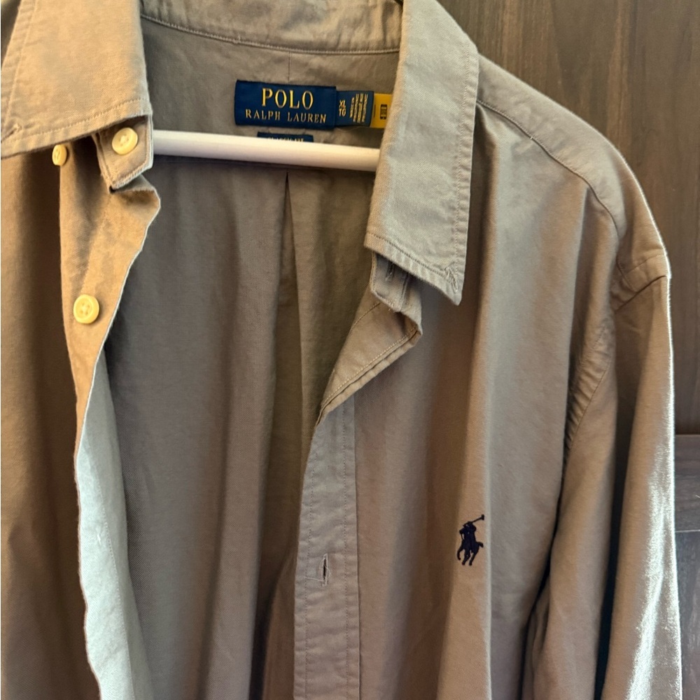 Ralph Lauren Gray Casual Button Down Shirt - Picture 3 of 4